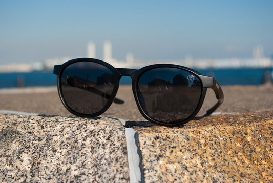 PUG （パグ）| 偏光サングラス　ブラック×ブラック