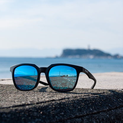 BEAGLE （ビーグル）| 偏光サングラス　ブラック×アイスブルー